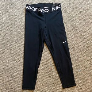 NEW W/ TAGS! These are small black cropped nike pro tight fit leggings!
